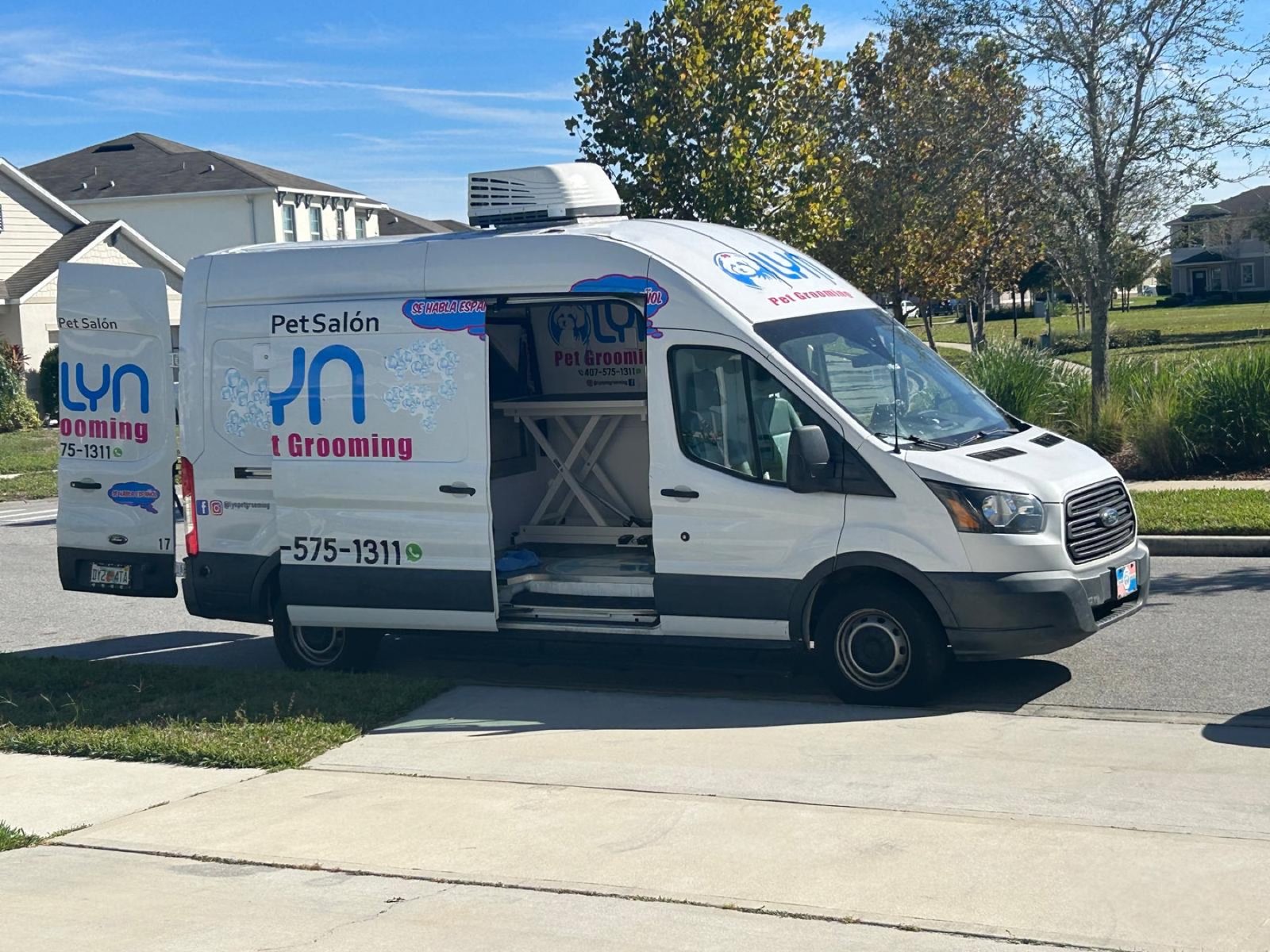 Lyn Pet Grooming mobile salon ready for an appointment